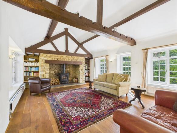 CAM01995G0-PR0340-STILL004