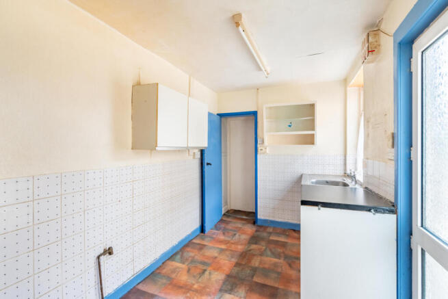 3 bed Terraced for sale Image 5