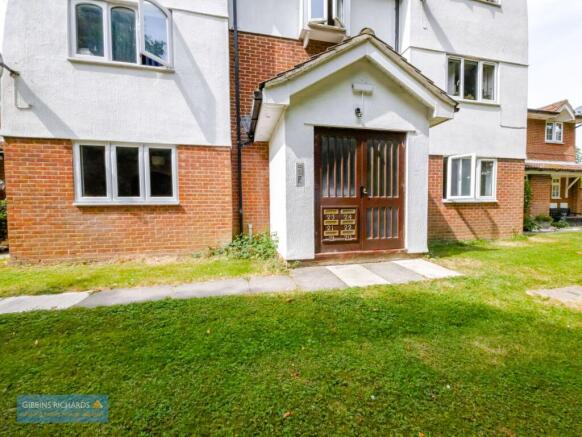 2-bed flat on Teal Close, Bridgwater, TA6, £85,000