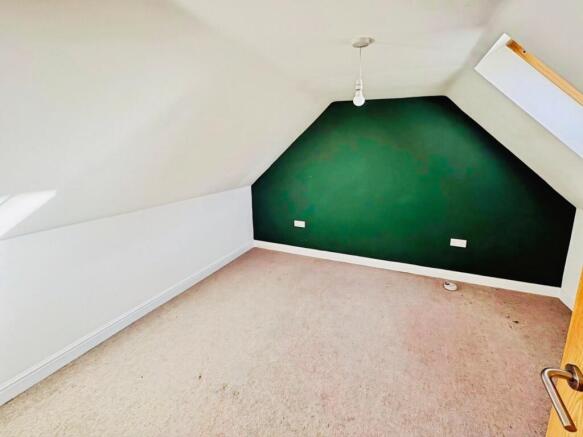 2 bed Flat for sale Image 7