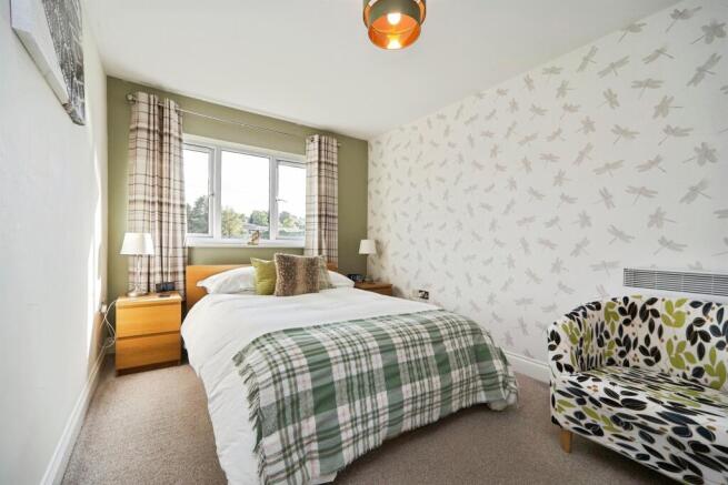 2 bed Apartment for sale Image 11