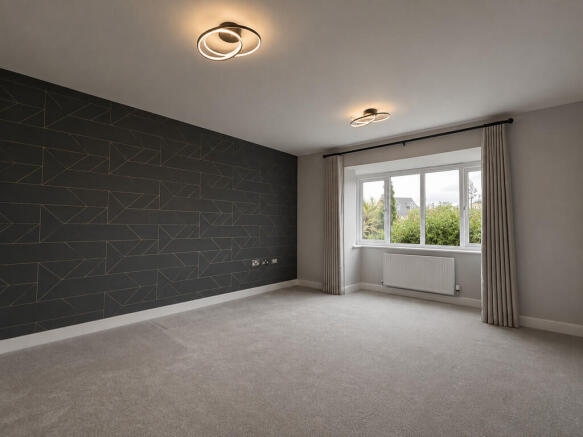 4 bed Detached to rent Image 7