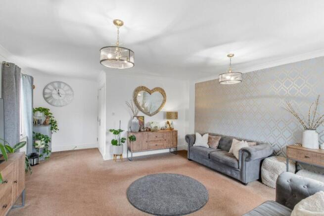 3 bed Town House for sale Image 11