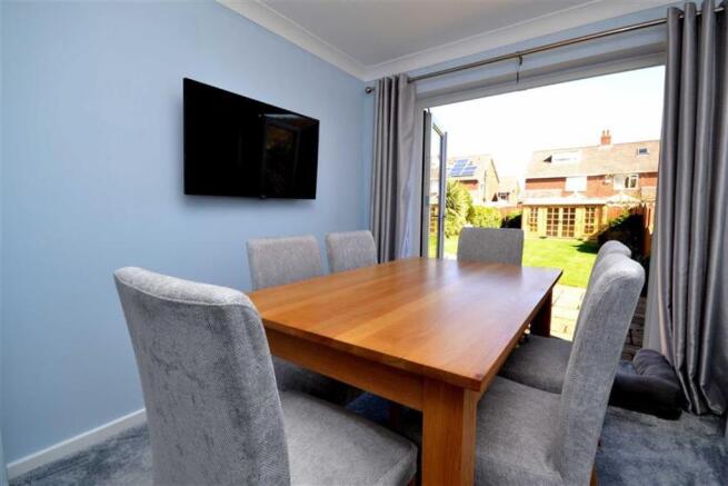 ADDITIONAL IMAGE DINING AREA