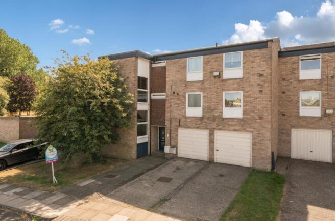 2 bed Apartment for sale in harrogate