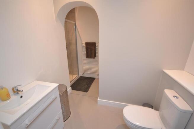Ensuite 1.JPG