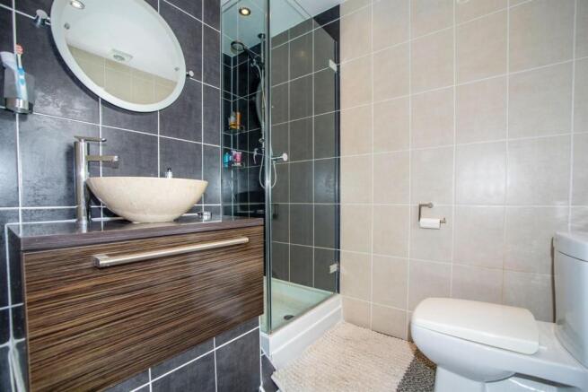 Ensuite.jpg