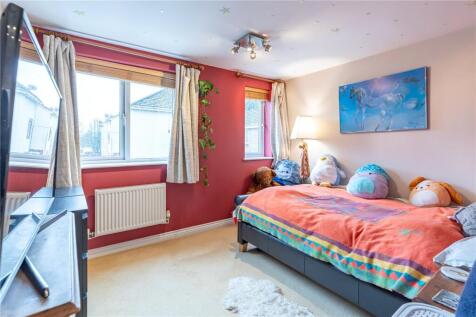 Redshank Court, Thatcham, Berkshire, RG19