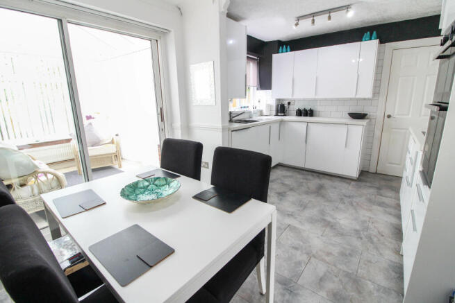 Kitchen/Dining Room