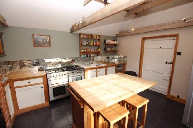 Kitchen photo 2