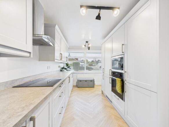 3 bed Semi-Detached for sale Image 4