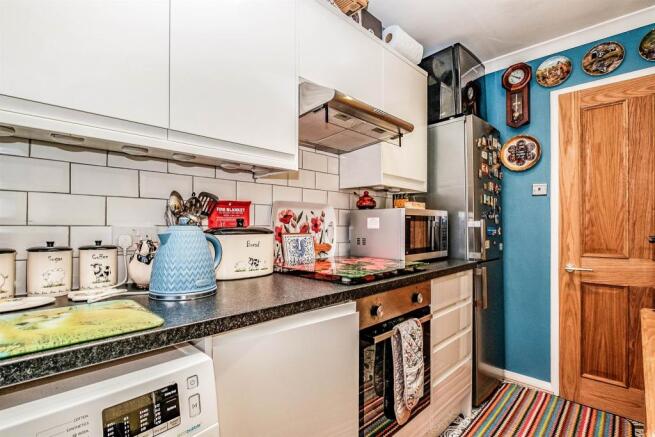 Photo 8