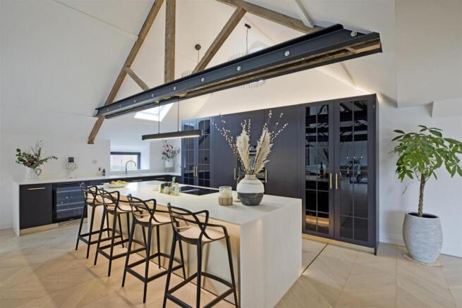 3 bed Barn Conversion for sale Image 6