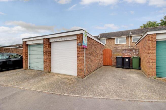 Garage & Driveway