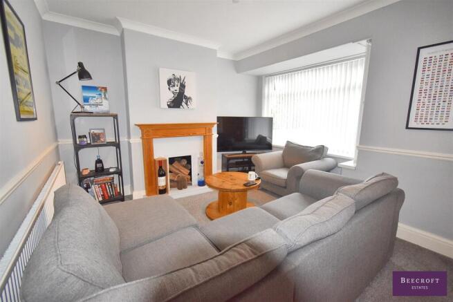 3 bed Semi-Detached for sale Image 4