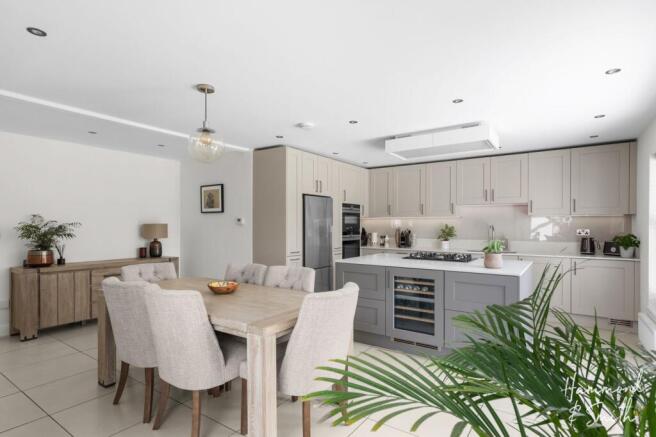 Kitchen / Dining Room