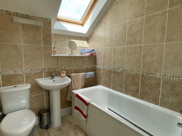 Bathroom.jpg