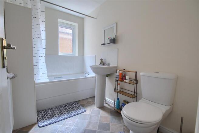 3 bed Semi-Detached for sale Image 10