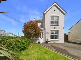 4, Carnhell Road, Camborne TR14 0LZ