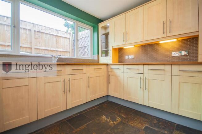 4 bed Terraced for sale Image 11