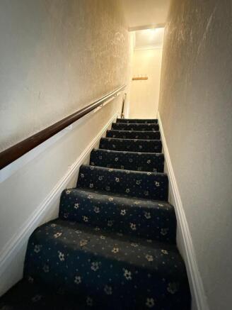 2 bed Terraced to rent Image 8
