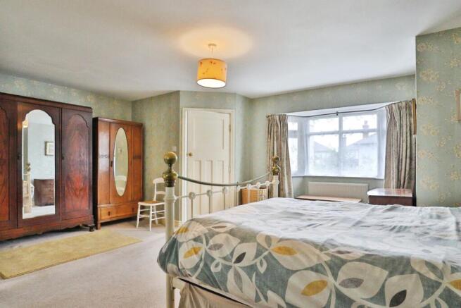 4 bed Semi-Detached for sale Image 9