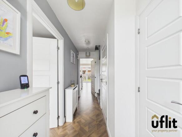 4 bed Semi-Detached for sale Image 12