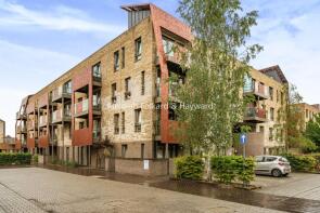 23, 7 Blackthorn House, Blondin Way, London SE16 6BB