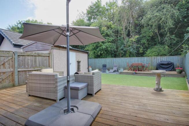 4 bed Semi-Detached for sale Image 10
