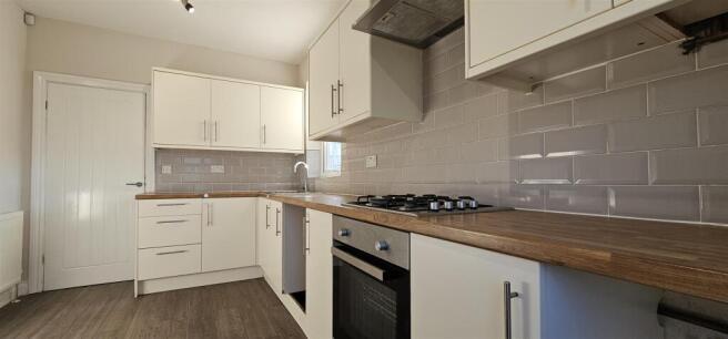 Kitchen..jpg