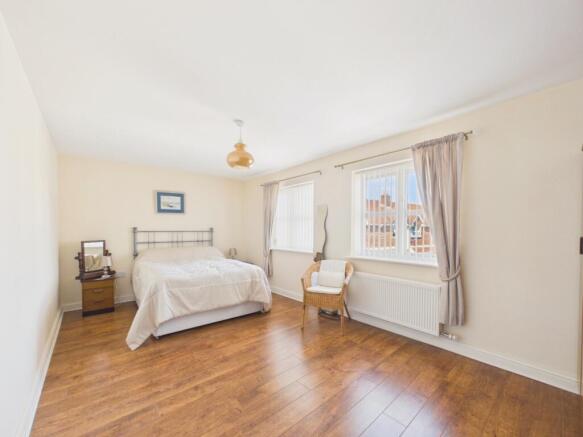 3 bed Link Detached House for sale Image 10
