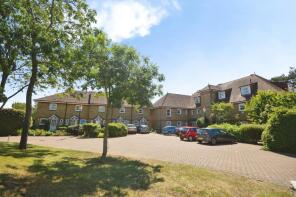 10, Natalie Mews, Twickenham TW2 5PG