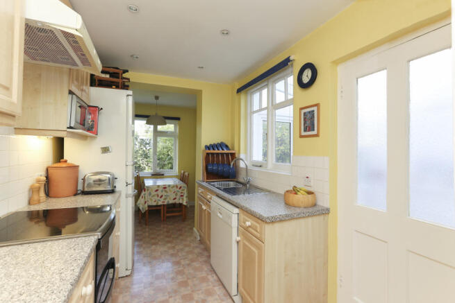 West Close 8