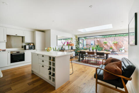 Kings Close, Henley-on-Thames, Oxfordshire, RG9