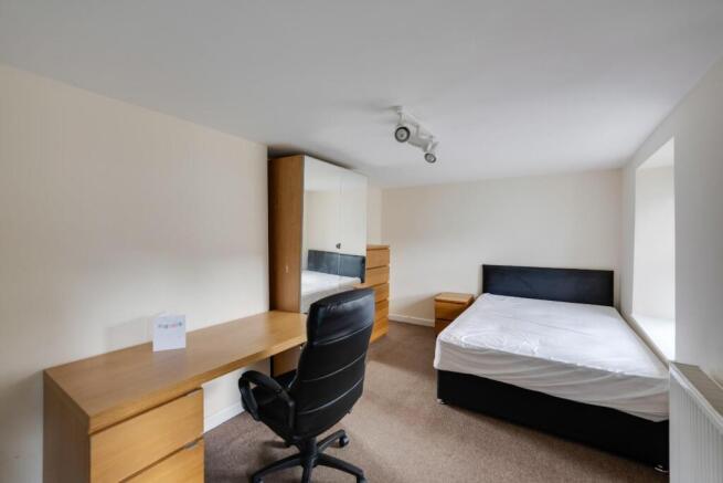 Bed 1 a.jpg