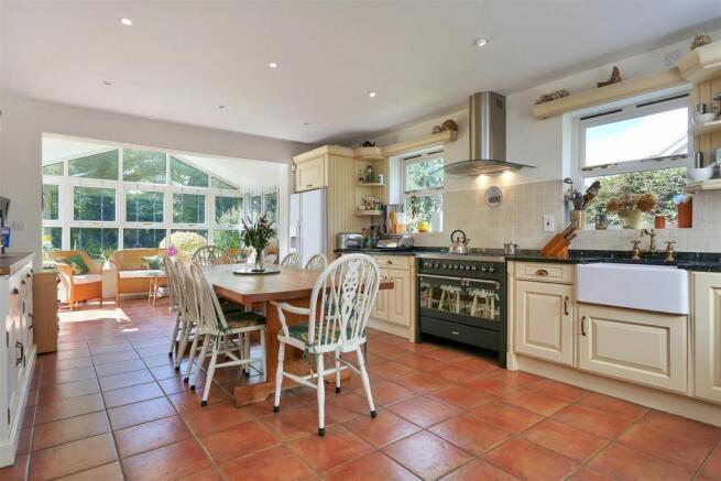 Kitchen / Breakfast Room