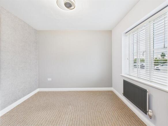 4 bed Detached for sale Image 5