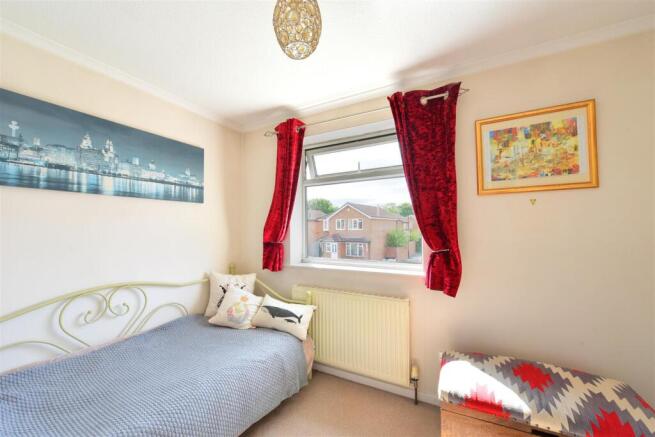 2 bed Semi-Detached to rent Image 10