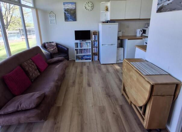 95, Kings Chalet Park, Overstrand Road, NR27 photo 4