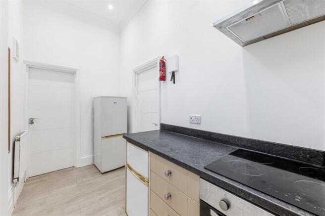 Flat 2, 14 Alfred Road-4.jpg