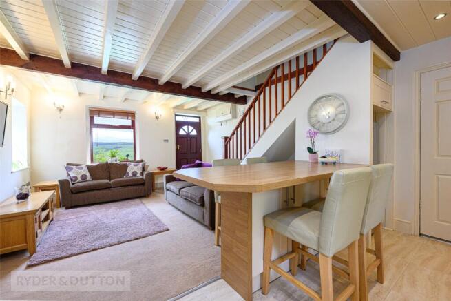 5 bed Semi-Detached for sale Image 7