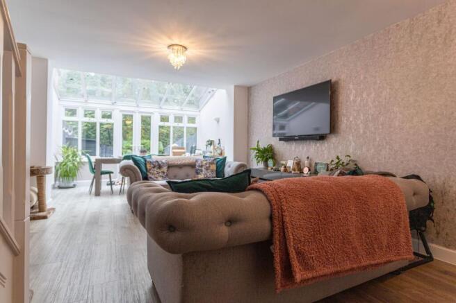 Filbert Grove, Hartley Wintney, RG27 photo 4