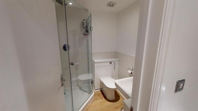 En-Suite to Bedroom.jpg