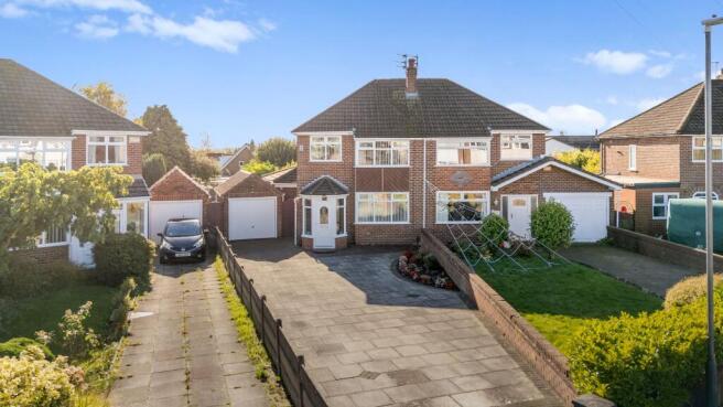 3-bed semi-detached on Legh Road, Haydock, WA11, £250,000
