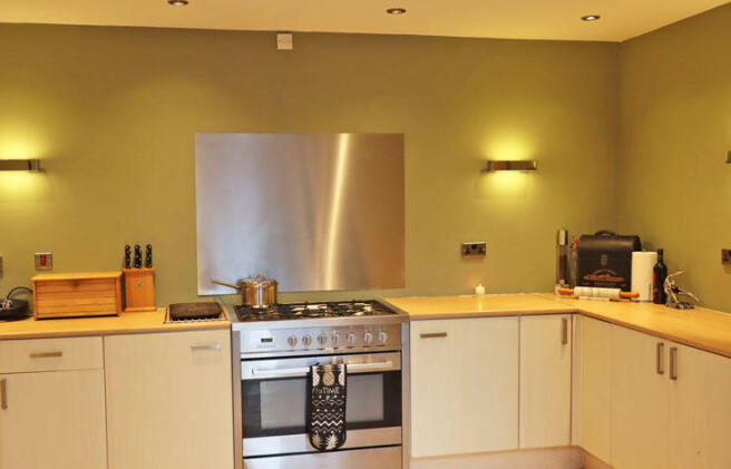 Photo 10