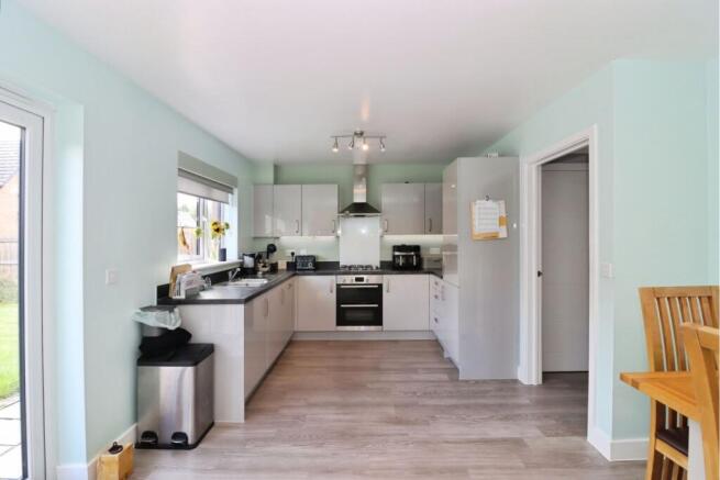 Woodcote Way, Chesterfield, S40 photo 4