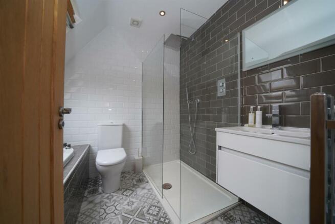 107 Station Road (26).jpg