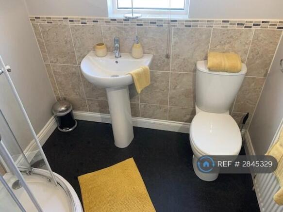 Spacious, Mirror Cabinet, Shaver Point