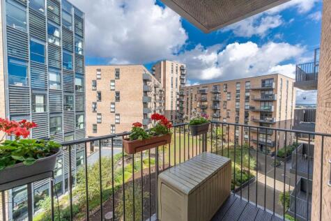 Lyon Road, Harrow, HA1