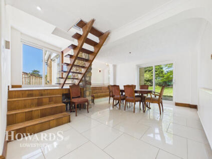 Gunton Avenue, Lowestoft